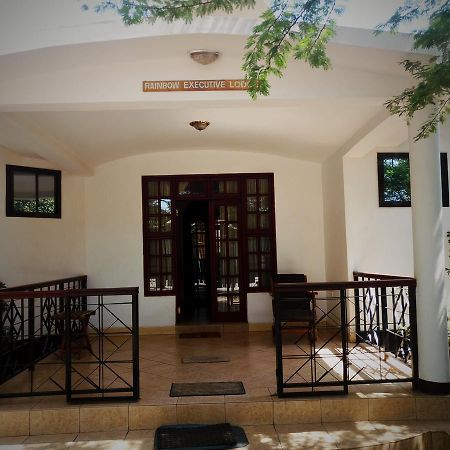 Rainbow Executive Lodge Boma la Ngombe Exterior foto