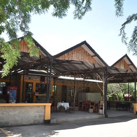 Rainbow Executive Lodge Boma la Ngombe Exterior foto