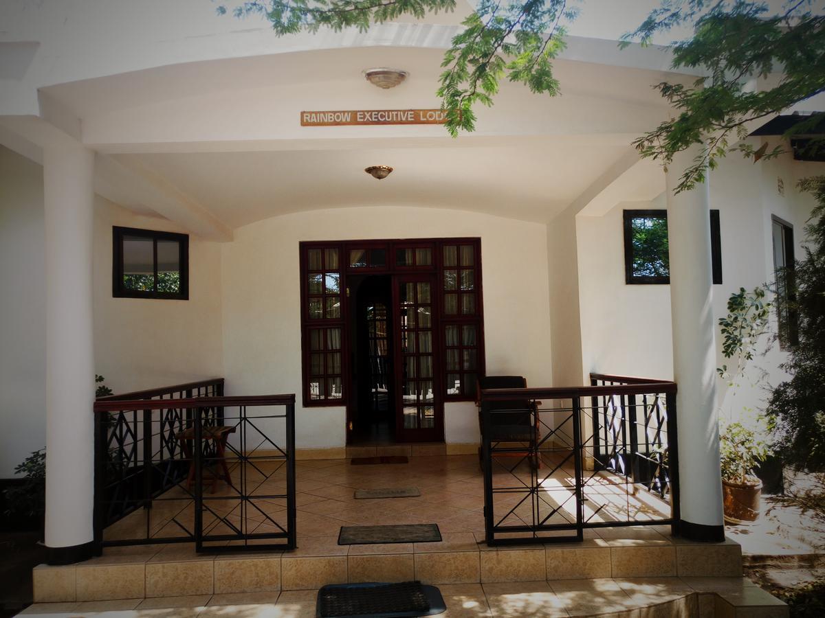 Rainbow Executive Lodge Boma la Ngombe Exterior foto