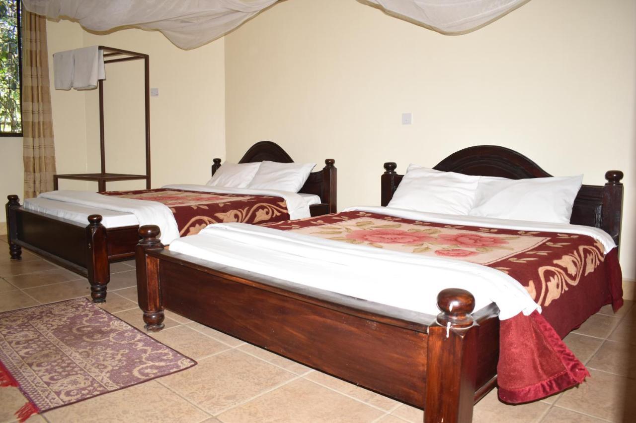 Rainbow Executive Lodge Boma la Ngombe Exterior foto