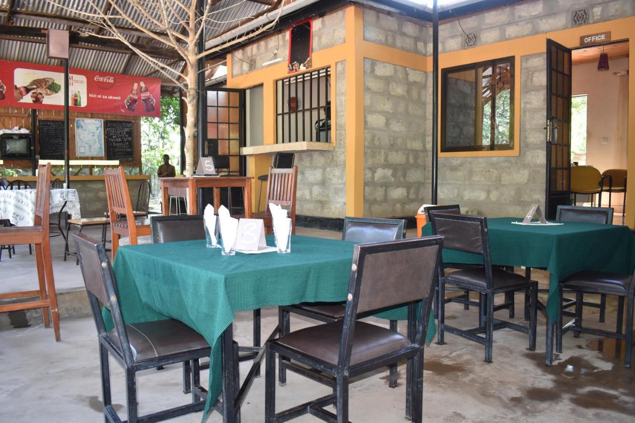 Rainbow Executive Lodge Boma la Ngombe Exterior foto