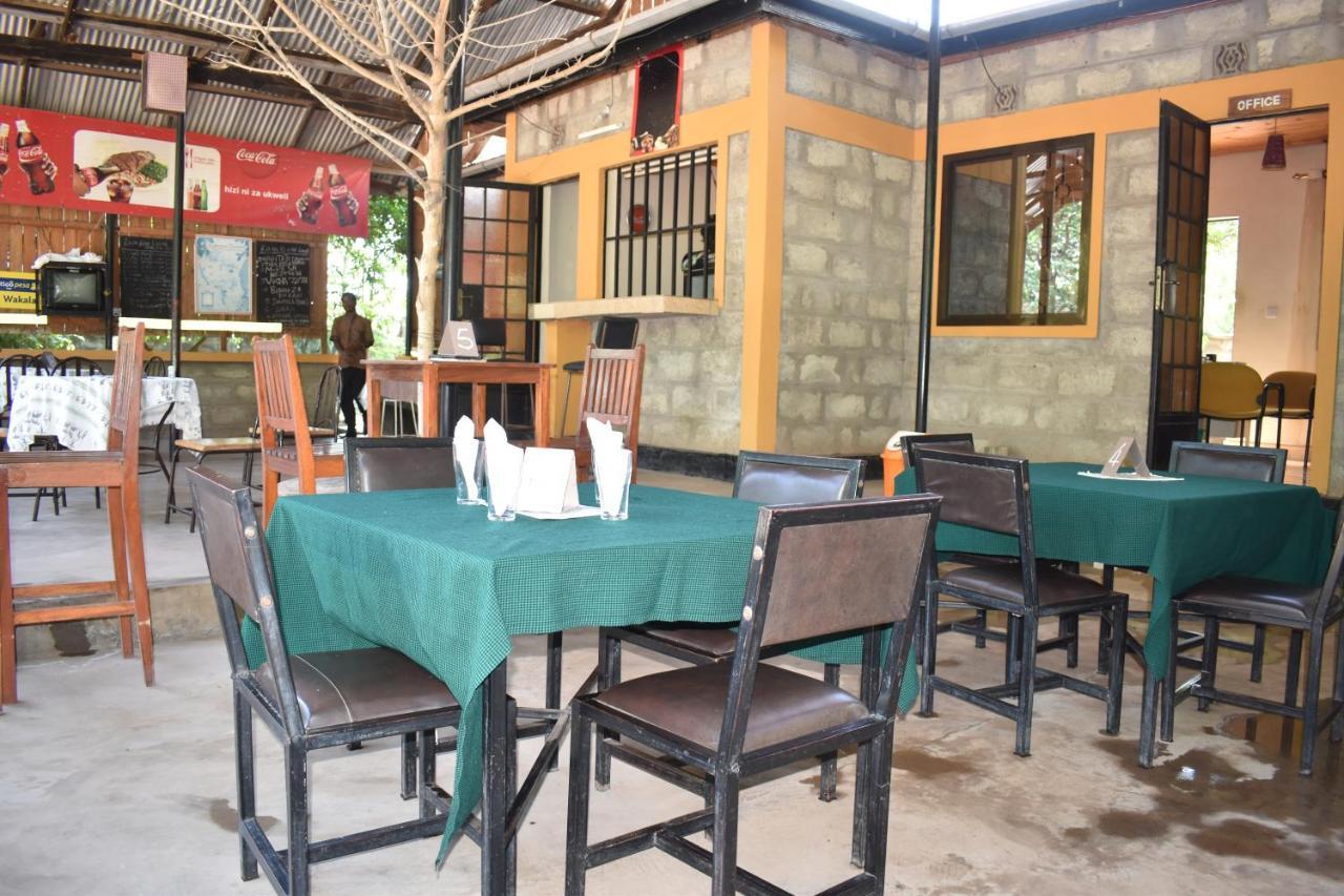 Rainbow Executive Lodge Boma la Ngombe Exterior foto