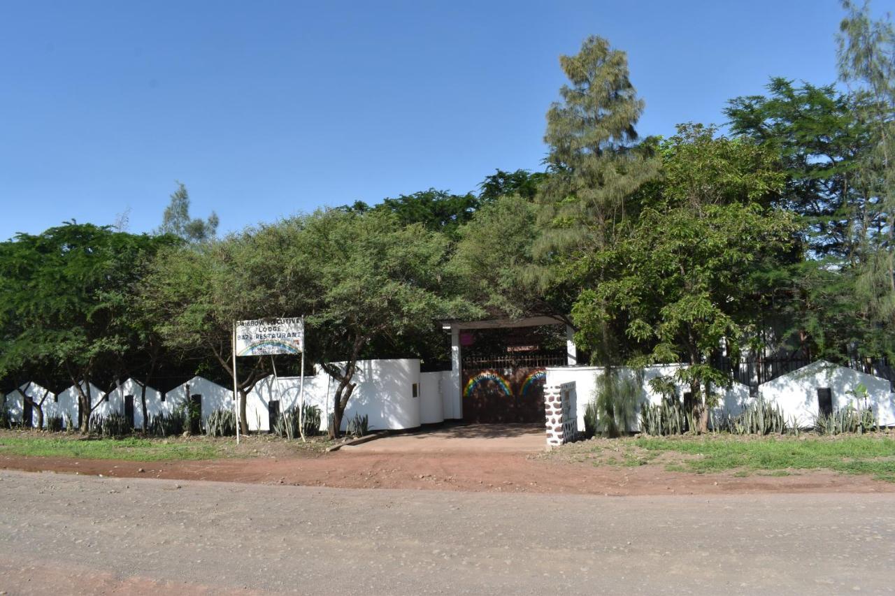 Rainbow Executive Lodge Boma la Ngombe Exterior foto